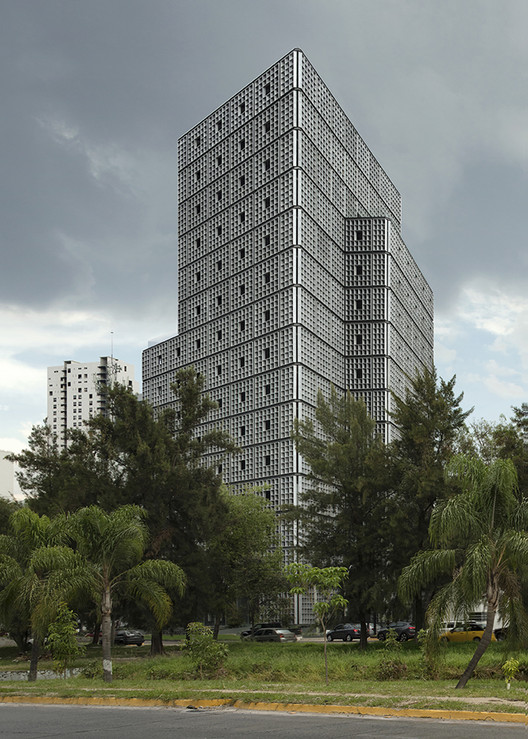 Desarrollo exclusivo de 15 unidades en colomos providencia 