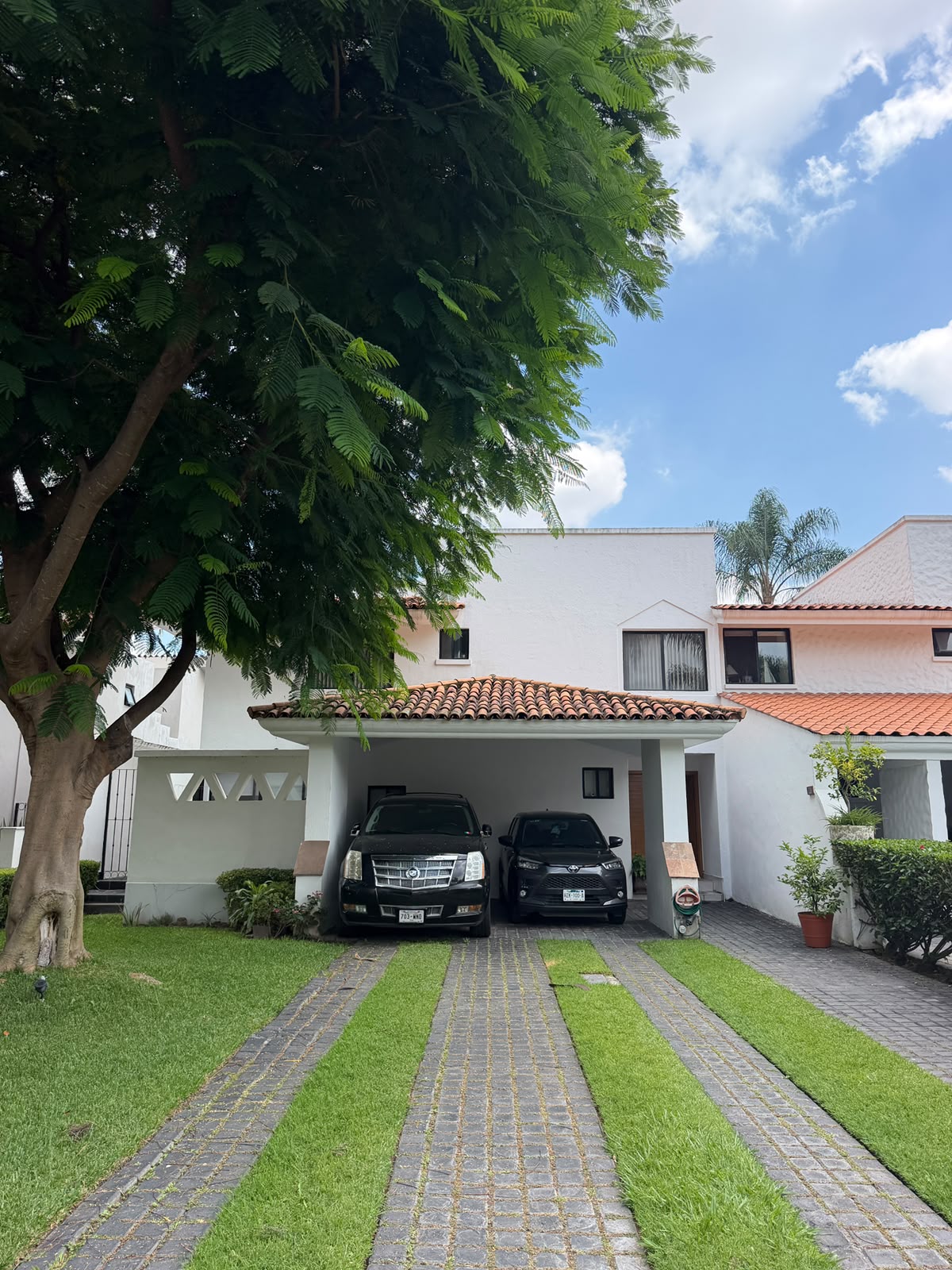 CASA EN VENTA VALLE REAL CERCA DE PARQUE