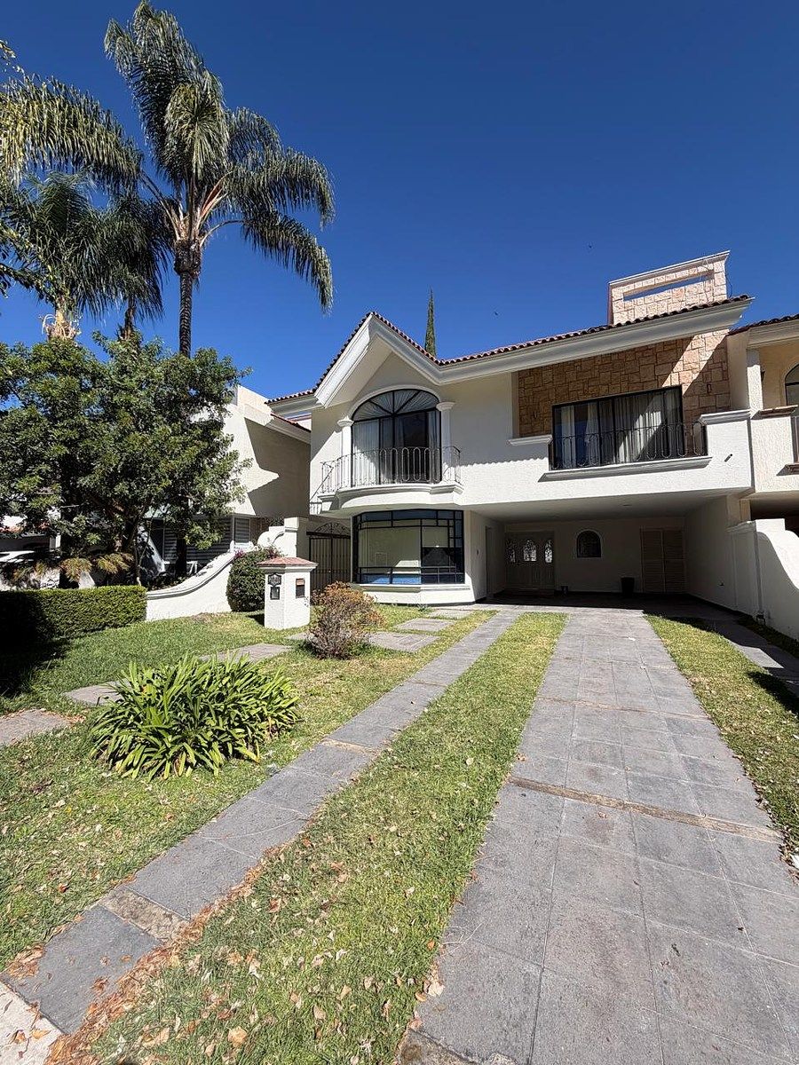 Residencia en Renta – Valle Real, Zapopan