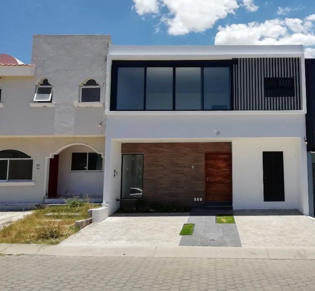 CASA EN VENTA EN FRACCIONAMIENTO CASA FUERTE 86