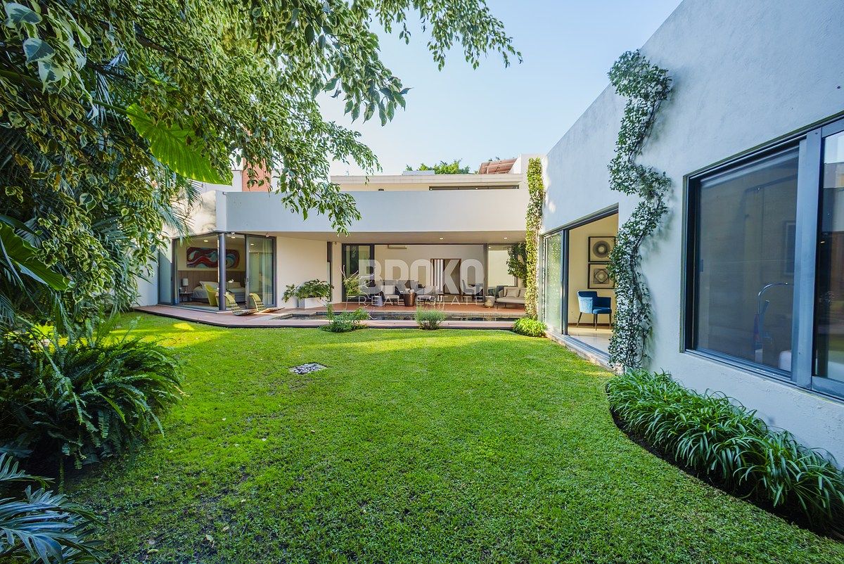 CASA EN VENTA EXCLUSIVA EN VALLE REAL
