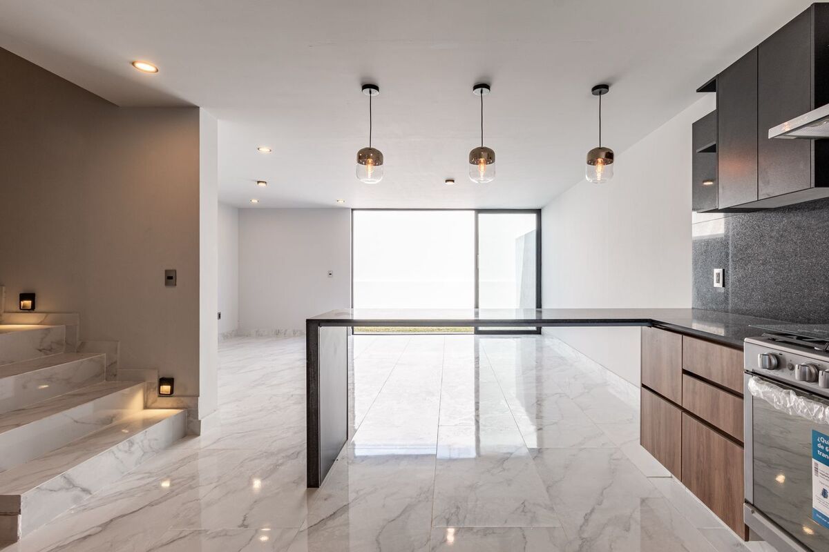 CASA EN VENTA EN PARAÍSO RESIDENCIAL