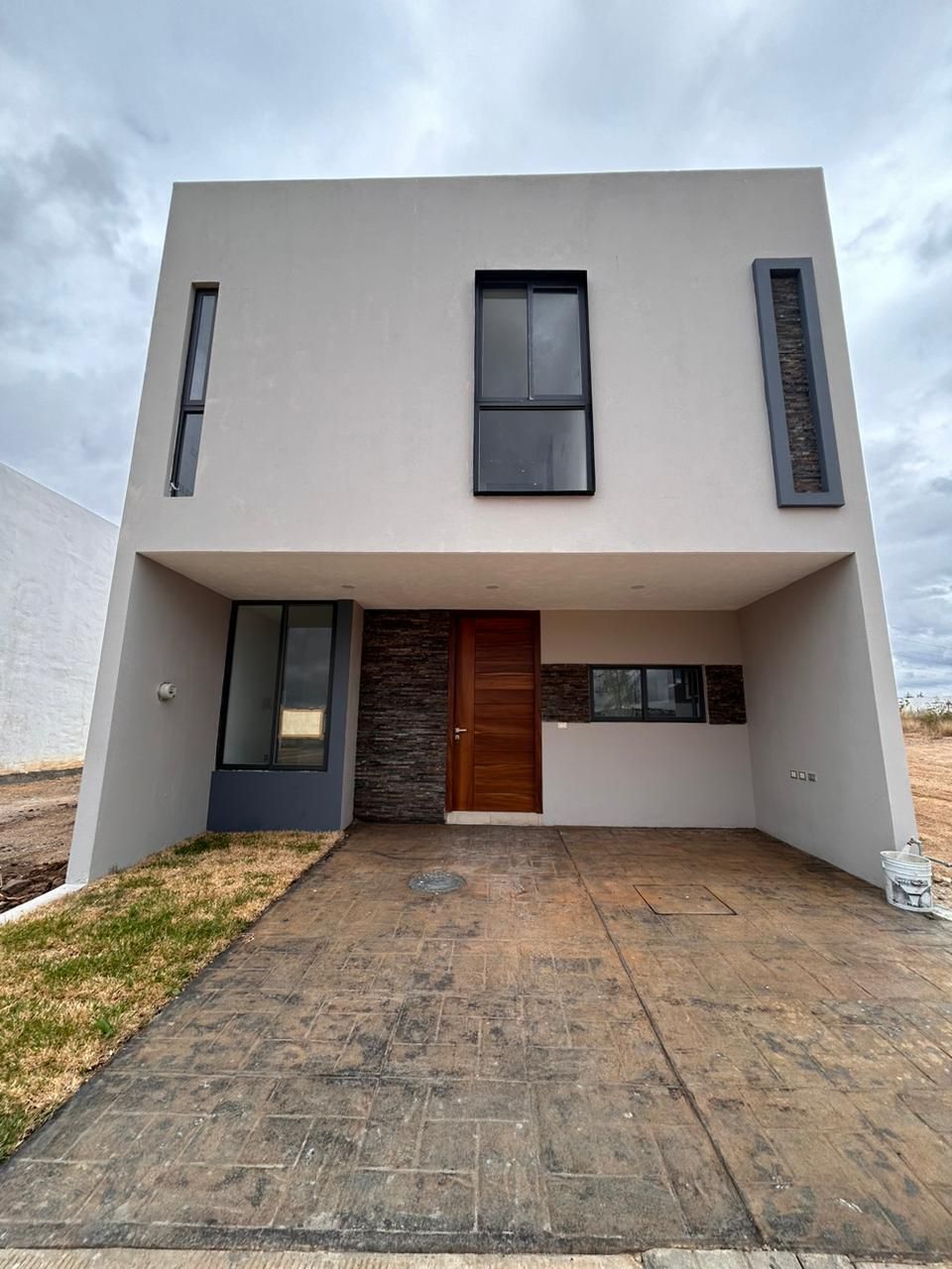 CASA NUEVA EN VENTA EN FRACCIONAMIENTO ABIÉ